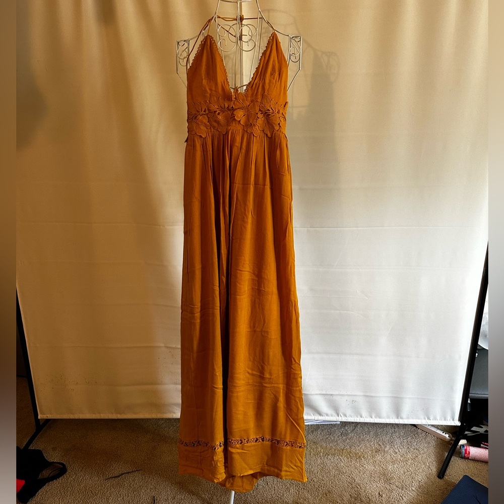 Forever21 maxi dress in yellow. Size small